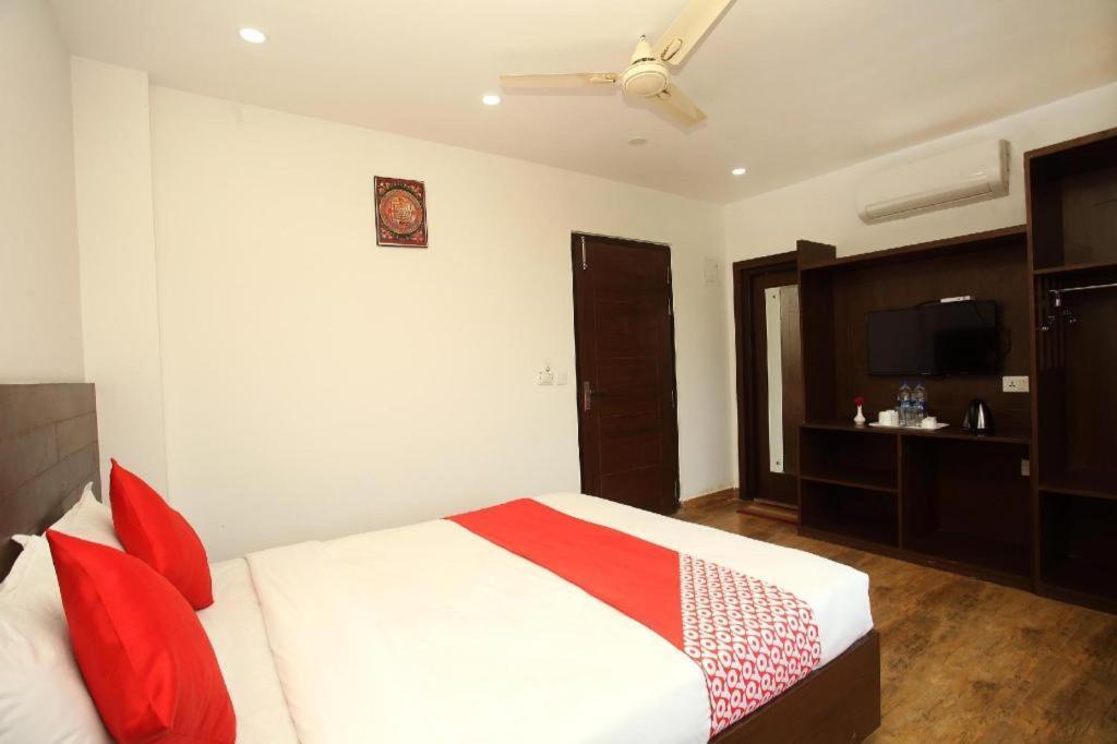 Oyo 525 Hotel Aloka Inn Rummindei Kültér fotó