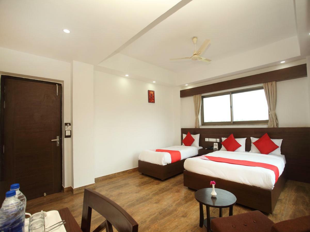 Oyo 525 Hotel Aloka Inn Rummindei Kültér fotó